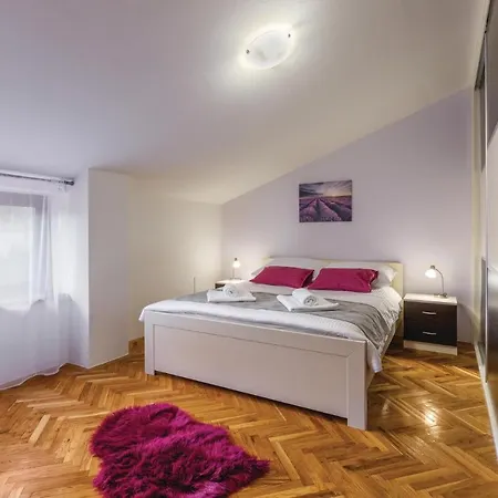 Three-bedroom Holiday In *