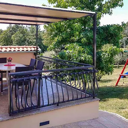 Three-bedroom Holiday In